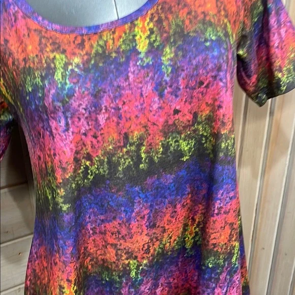 🦋LuLaRoe Graphic Blue and Pink Short Sleeve Blouse - Picture 2 of 5